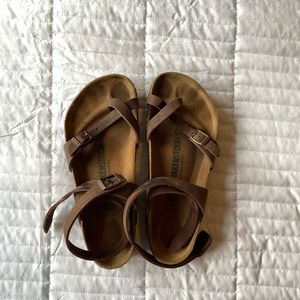 Women’s Yara Birkenstocks Size 39 Wrap Buckle